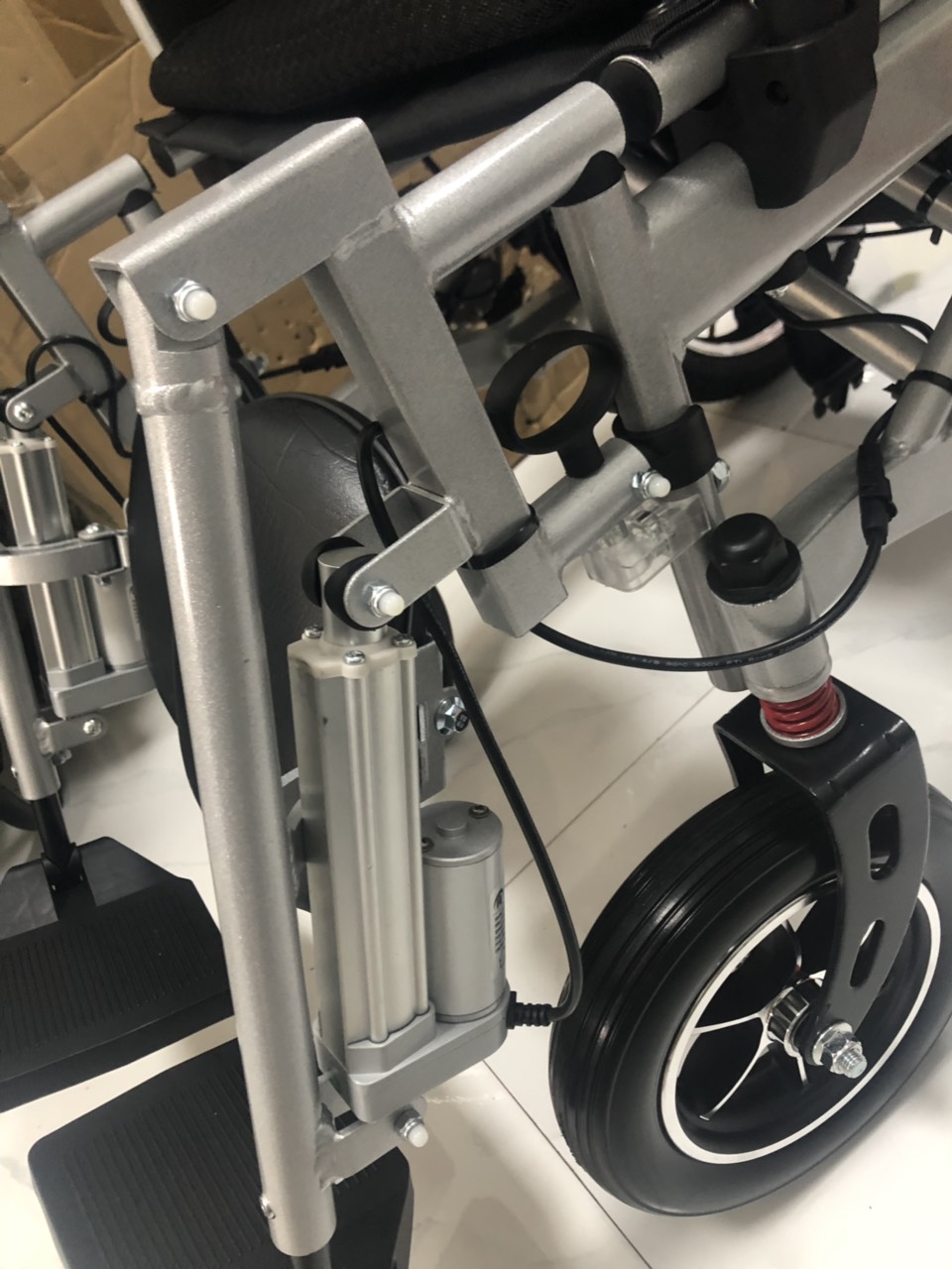 Xe lăn lucass JAZZ-S50